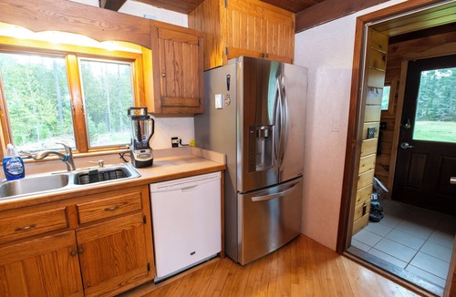 Vulcan House | 11 Beds Sleeps 20+. Pets OK. 4 Bedrooms/Bonus Sleeping Room/Bunk House. 40 Acres