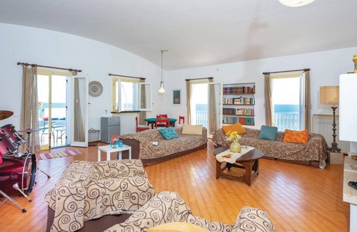 Porticello House | 110 m² Maisonette ∙ 4 bedrooms ∙ 8 guests