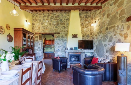 Castel del Piano Villa | 110 m² Villa ∙ 3 bedrooms ∙ 6 guests