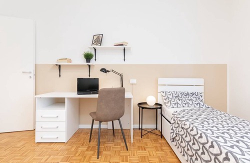 Historic Centre Other | 111 m² Shared room ∙ 1 bedroom ∙ 1 guest