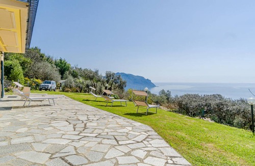 Pieve Ligure House | 120 m² House ∙ 2 bedrooms ∙ 5 guests