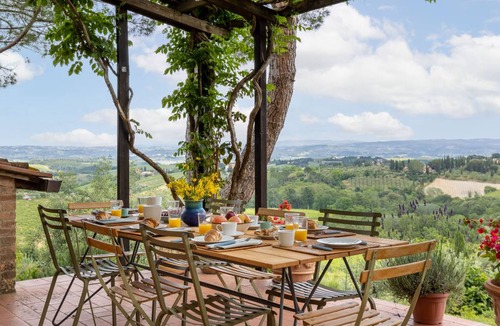 San Gimignano Villa | 120 m² Villa ∙ 4 bedrooms ∙ 8 guests