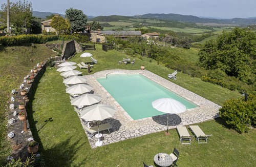 Radicondoli Villa | 130 m² Villa ∙ 3 bedrooms ∙ 7 guests