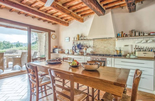 Ostra Vetere House | 135 m² House ∙ 3 bedrooms ∙ 6 guests