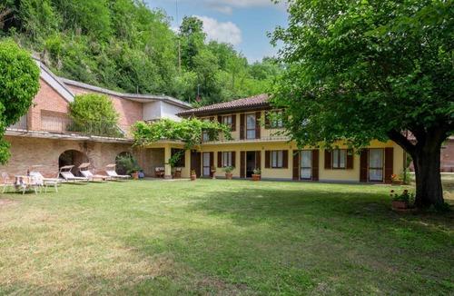 Cortiglione Other | 150 m² Accommodation ∙ 3 bedrooms ∙ 6 guests