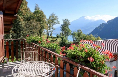 Garzeno Apartment | 150 m² Apartment ∙ 3 bedrooms ∙ 6 guests