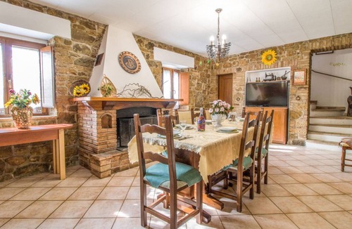 Acqualoreto House | 150 m² House ∙ 1 bedroom ∙ 8 guests