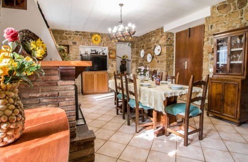 Acqualoreto House | 150 m² House ∙ 1 bedroom ∙ 8 guests