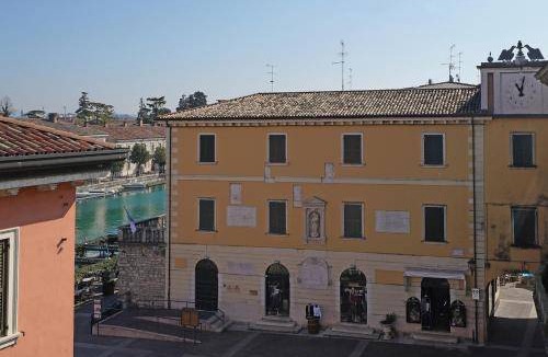 Peschiera del Garda City Centre Apartment | 150 m² Apartment ∙ 2 bedrooms ∙ 6 guests