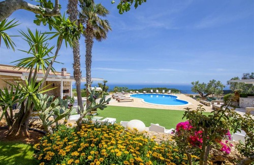 Marina di Andrano Villa | 150 m² Villa ∙ 7 bedrooms ∙ 14 guests