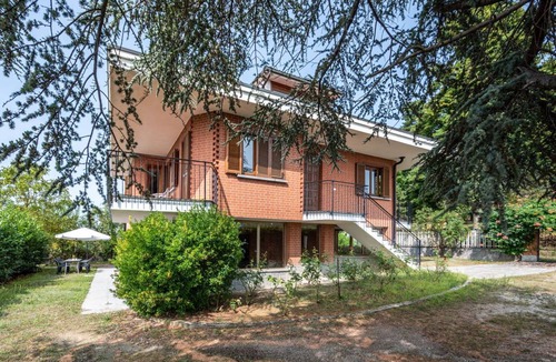 Bossolasco Other | 160 m² Accommodation ∙ 3 bedrooms ∙ 8 guests