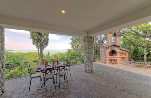 San Feliciano House | 160 m² House ∙ 3 bedrooms ∙ 6 guests