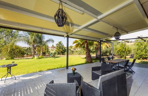 Carlentini Villa | 160 m² Villa ∙ 2 bedrooms ∙ 5 guests