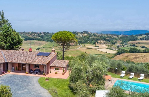 San Miniato Villa | 160 m² Villa ∙ 4 bedrooms ∙ 8 guests