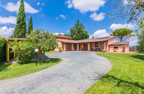 San Miniato Villa | 160 m² Villa ∙ 4 bedrooms ∙ 8 guests