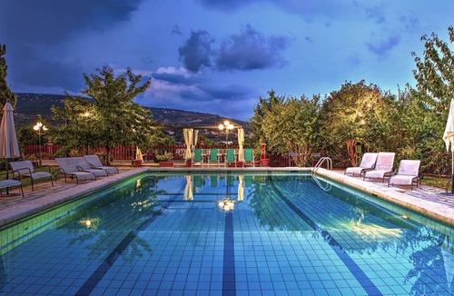 Pantanella Villa | 1600 m² Villa ∙ 8 bedrooms ∙ 14 guests