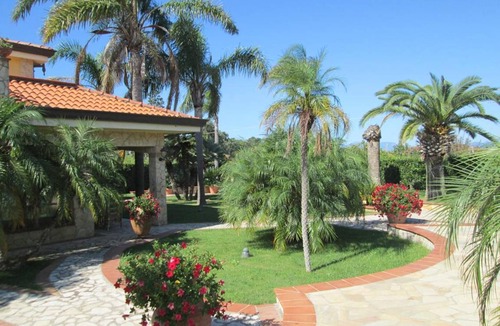 Eboli Apartment | 168 m² Apartment ∙ 2 bedrooms ∙ 5 guests