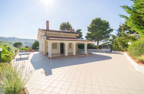 Monreale House | 170 m² House ∙ 5 bedrooms ∙ 10 guests