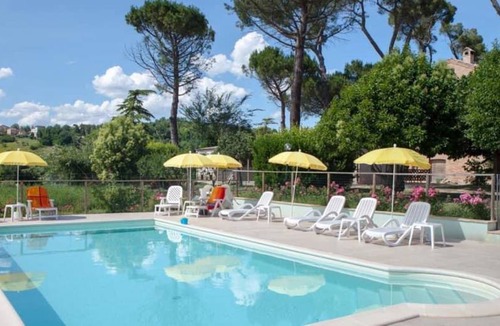 Falerone House | 170 m² House ∙ 6 bedrooms ∙ 16 guests