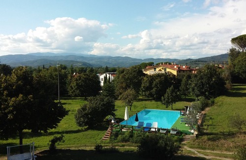 Tregozzano Villa | 17th century farmhouse with private pool and Wi-Fi and air conditioning