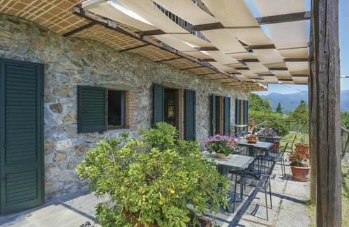 Molazzana Other | 180 m² Accommodation ∙ 4 bedrooms ∙ 12 guests