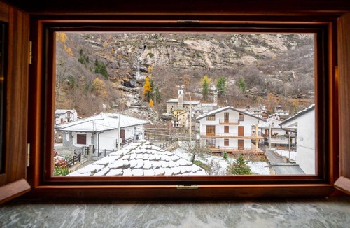 Noasca Other | 180 m² Accommodation ∙ 6 bedrooms ∙ 12 guests