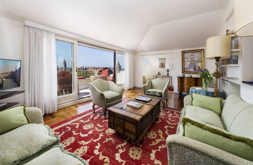Dorsoduro Apartment | 180 m² Apartment ∙ 3 bedrooms ∙ 6 guests