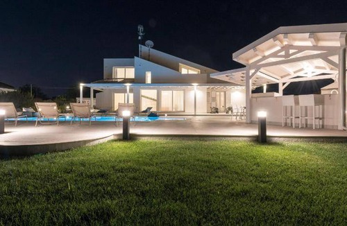 Modica Villa | 180 m² Villa ∙ 4 bedrooms ∙ 8 guests