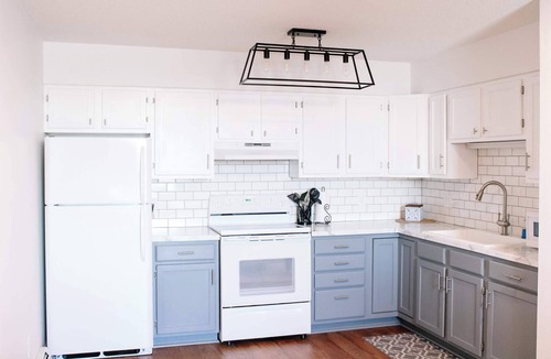 Williamsburg Apartment | 1890 Lofts - Mayberry : Family Friendly King Beds Near I‑80 Walkable