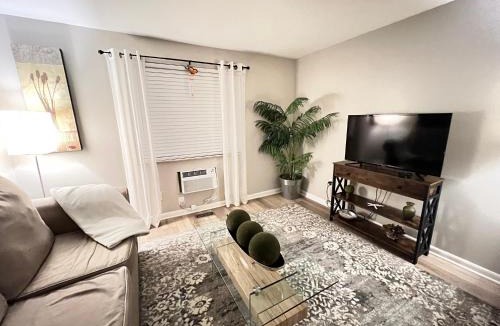 Kettering Apartment | 1br 1st floor The Sage Sancuary Prime Location