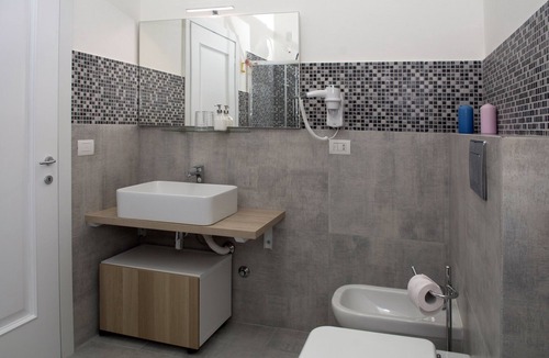 San Bonifacio House | 2 bedroom apartment center S. Bonifacio