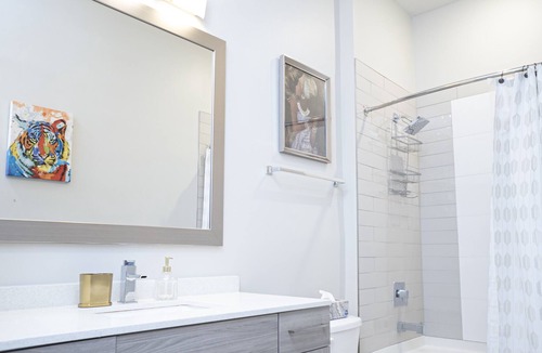 Third Ward Apartment | 2 Bedroom Luxurious Condo in Uptown Charlotte