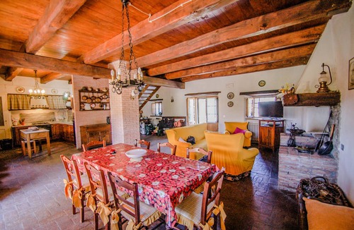 Villa Collemandina House | 2 houses with each own pool 60 kms northern Lucca for up to 18 persons