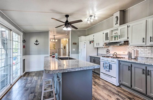 Flemington House | < 2 Mi to Lake Access: Pet-Friendly Flemington Gem