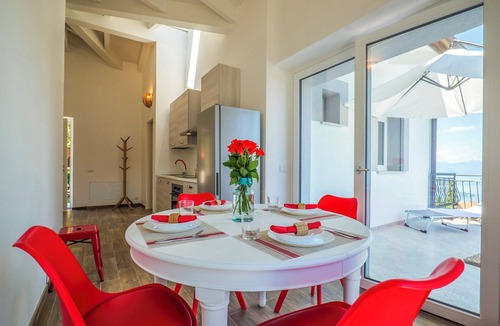 Carciano Apartment | 2-room apartment with terrace and balcony