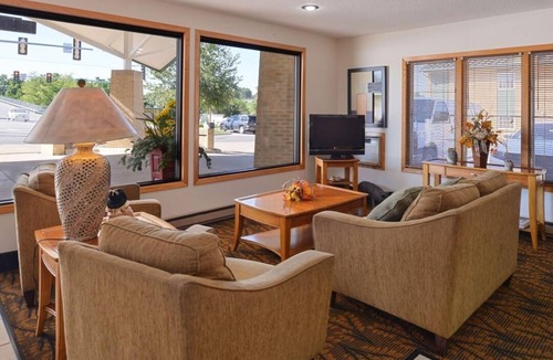 Atlantic Hotel | 2 Spacious Rooms w/BBQ Grill and Friendly Staff – Near Highway 6
