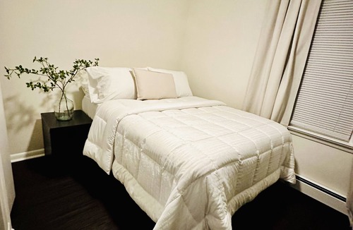 Wallington House | 20 minutes from NYC. Modern living!