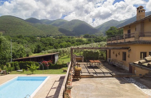 Casperia Villa | 200 m² Villa ∙ 3 bedrooms ∙ 6 guests