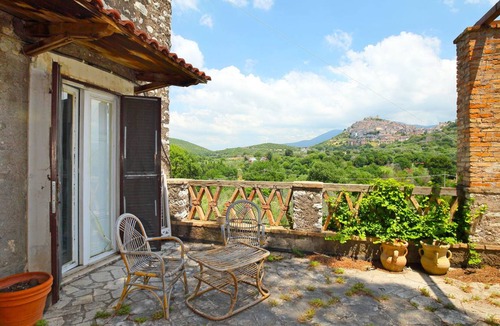 Guidonia Montecelio Villa | 200 m² Villa ∙ 4 bedrooms ∙ 8 guests
