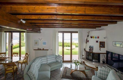 Arona Villa | 200 m² Villa ∙ 4 bedrooms ∙ 8 guests