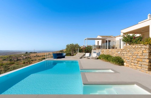 Buseto Palizzolo Villa | 200 m² Villa ∙ 4 bedrooms ∙ 9 guests