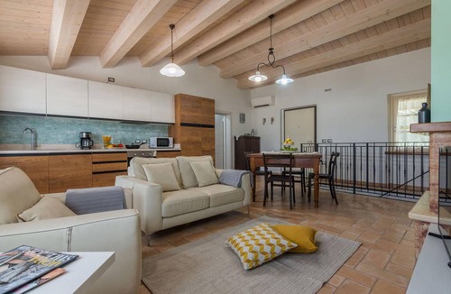 Fossombrone Villa | 200 m² Villa ∙ 5 bedrooms ∙ 10 guests