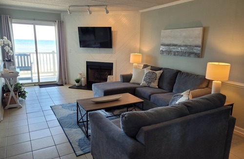 South Nags Head Condo | 2026 OPEN FOR BOOKING! PIERVIEW 107 OCEAN-BEACHFRONT CONDO, 2BD&2BA SLEEPS 6
