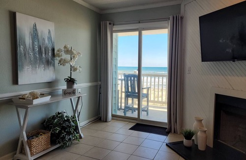 South Nags Head Condo | 2026 OPEN FOR BOOKING! PIERVIEW 107 OCEAN-BEACHFRONT CONDO, 2BD&2BA SLEEPS 6