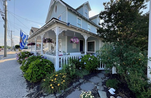 Lewes House | 208 E Savannah Road (7): 5 BR, 4 BA House in Lewes, Sleeps 10