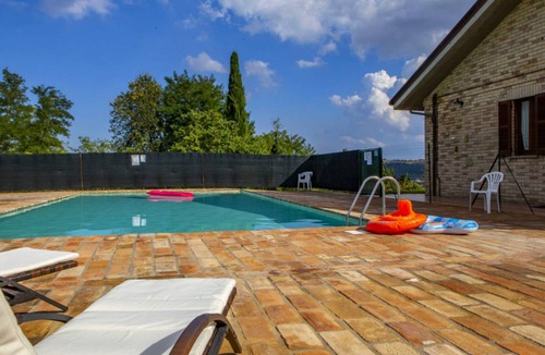 Falerone Villa | 209 m² Villa ∙ 5 bedrooms ∙ 12 guests