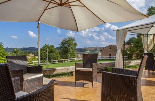 Falerone Villa | 209 m² Villa ∙ 5 bedrooms ∙ 12 guests
