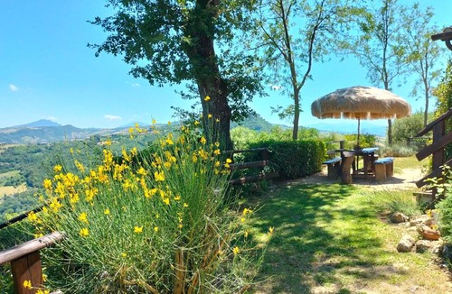 Penna San Giovanni House | 220 m² House ∙ 4 bedrooms ∙ 10 guests
