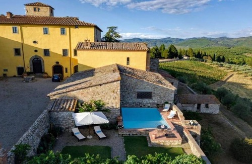 Gaiole in Chianti Villa | 220 m² Villa ∙ 4 bedrooms ∙ 7 guests