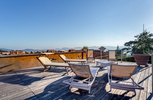 Santo Stefano di Magra Villa | 230 m² Villa ∙ 4 bedrooms ∙ 8 guests
